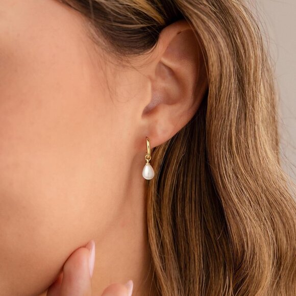 Women's 14k Gold Plated CZ Leaf Pearl Dangle Drop Gold Earrings Hypoallergenic - Picture 6 of 6